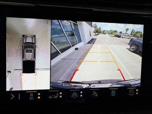 Used 2022 GMC Sierra 1500 Denali RWD image 29