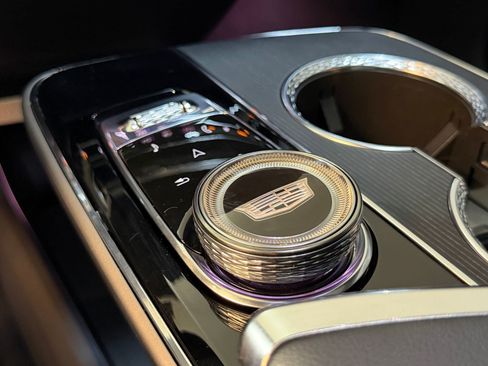 Certified 2024 Cadillac Lyriq Luxury RWD image 18