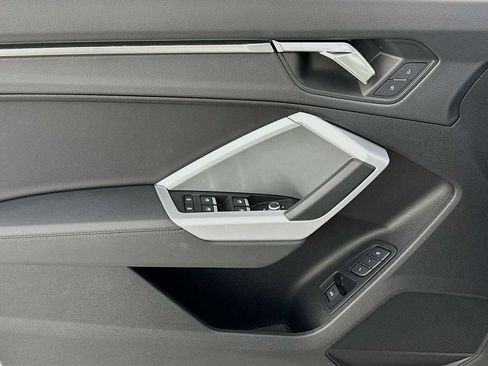 Certified 2024 Audi Q3 2.0T Premium w/ Convenience Package image 16