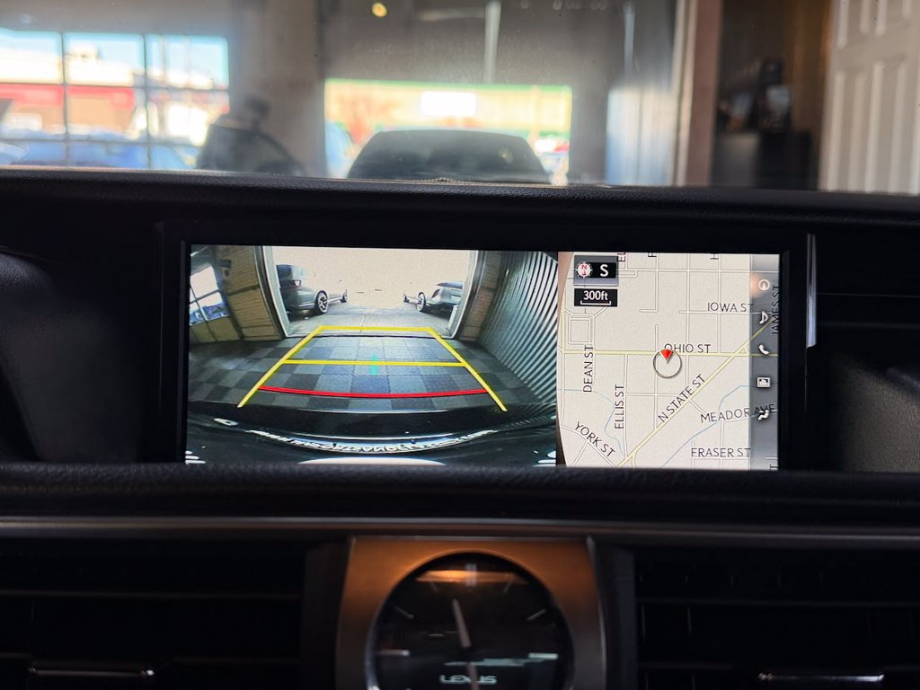 Used 2019 Lexus IS 300 AWD image 22