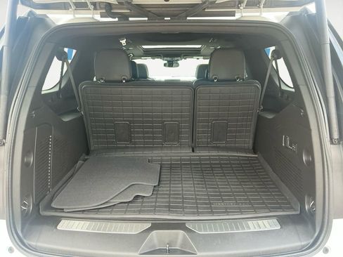 Used 2023 GMC Yukon XL AT4 w/ AT4 Premium Package image 17