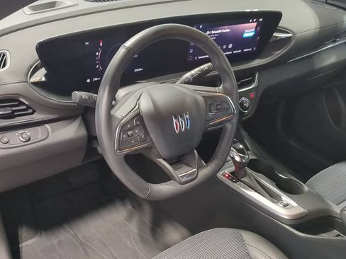 Used 2025 Buick Envista Sport Touring w/ Convenience I Package FWD image 10