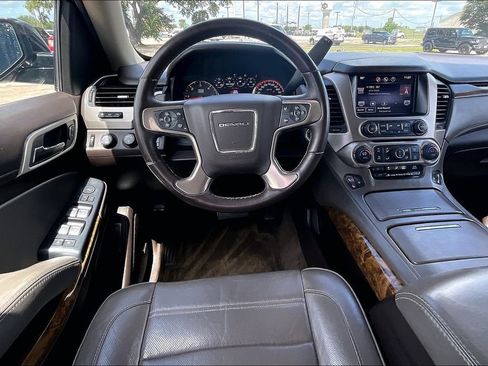 Used 2015 GMC Yukon XL Denali w/ Touring Package AWD/4WD image 8