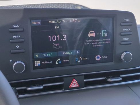 Used 2026 Hyundai Elantra SE FWD image 18