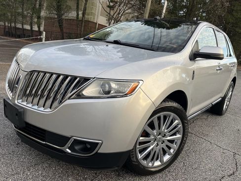 Used 2012 Lincoln MKX AWD image 1