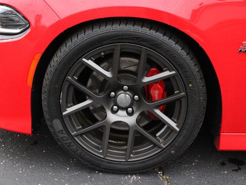 Used 2016 Dodge Charger R/T Scat Pack w/ Technology Group image 11