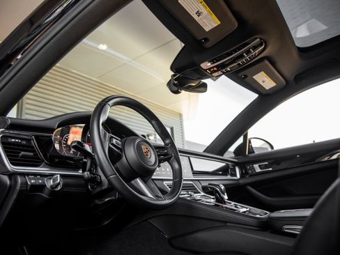 Certified 2023 Porsche Panamera 4S AWD/4WD image 4