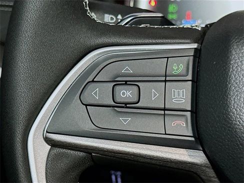 New 2025 Jeep Grand Cherokee Limited w/ Luxury Tech Group II image 28