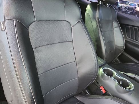 Used 2017 Ford Mustang GT Premium image 16