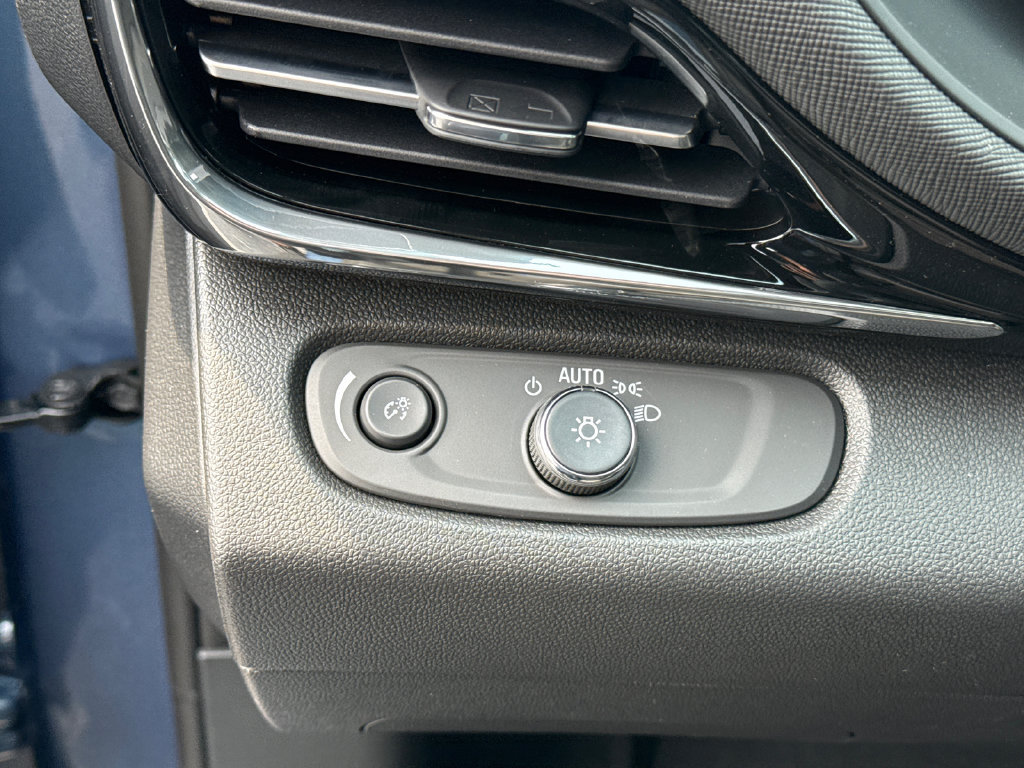 New 2026 Buick Envista Sport Touring w/ Convenience I Package FWD image 19