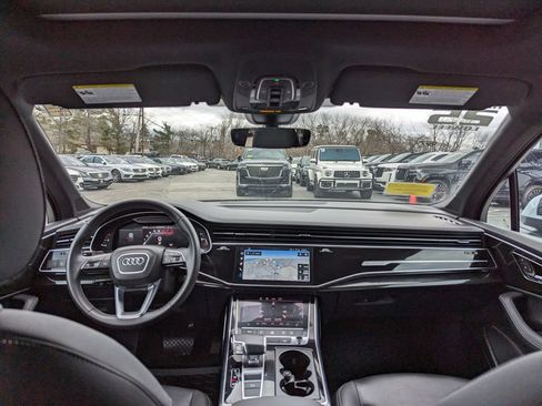 Used 2025 Audi Q7 3.0T Premium Plus AWD/4WD image 38