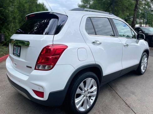 Used 2018 Chevrolet Trax Premier FWD image 4