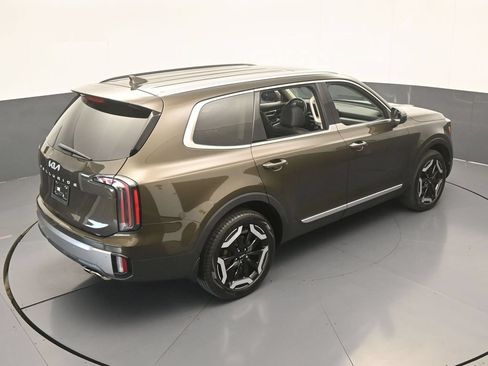 Used 2025 Kia Telluride EX w/ EX Captain's Chair Package FWD image 55
