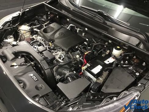 Used 2019 Toyota RAV4 LE image 43