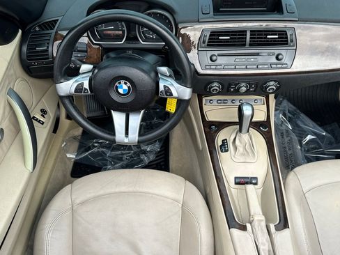 Used 2008 BMW Z4 3.0i RWD image 16