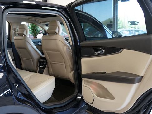 Used 2017 Lincoln MKX Reserve w/ Driver Assistance Package AWD/4WD image 45