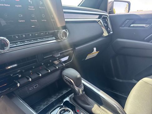 New 2026 GMC Canyon Elevation w/ Convenience Package image 17