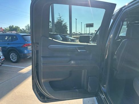 Used 2023 GMC Sierra 1500 AT4 AWD/4WD image 17