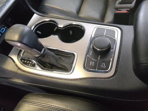 Used 2018 Jeep Grand Cherokee Limited AWD/4WD image 26
