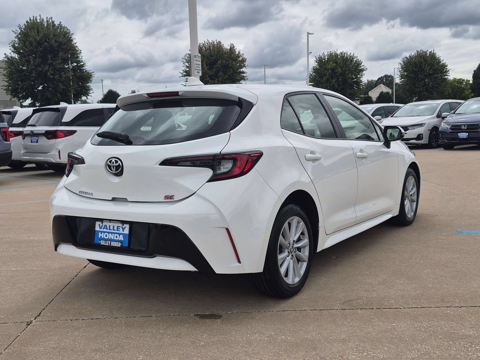 Used 2024 Toyota Corolla SE w/ SE Package FWD image 6