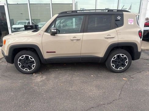 Used 2016 Jeep Renegade Trailhawk w/ Popular Equipment Group image 11