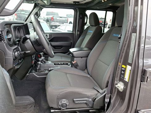 Used 2024 Jeep Wrangler Unlimited Rubicon 4xe image 13