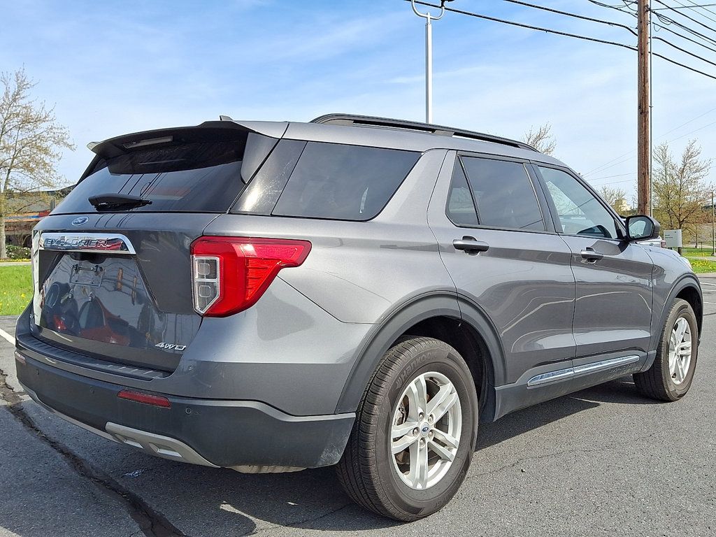 Used 2023 Ford Explorer XLT w/ Equipment Group 202A AWD/4WD image 9