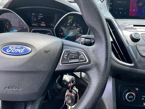 Used 2017 Ford Escape SE FWD image 24
