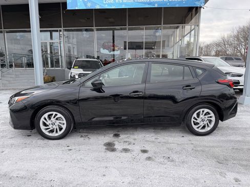 Used 2025 Subaru Impreza 2.0i image 2