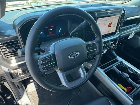 New 2025 Ford F250 Lariat w/ FX4 Off-Road Package image 32