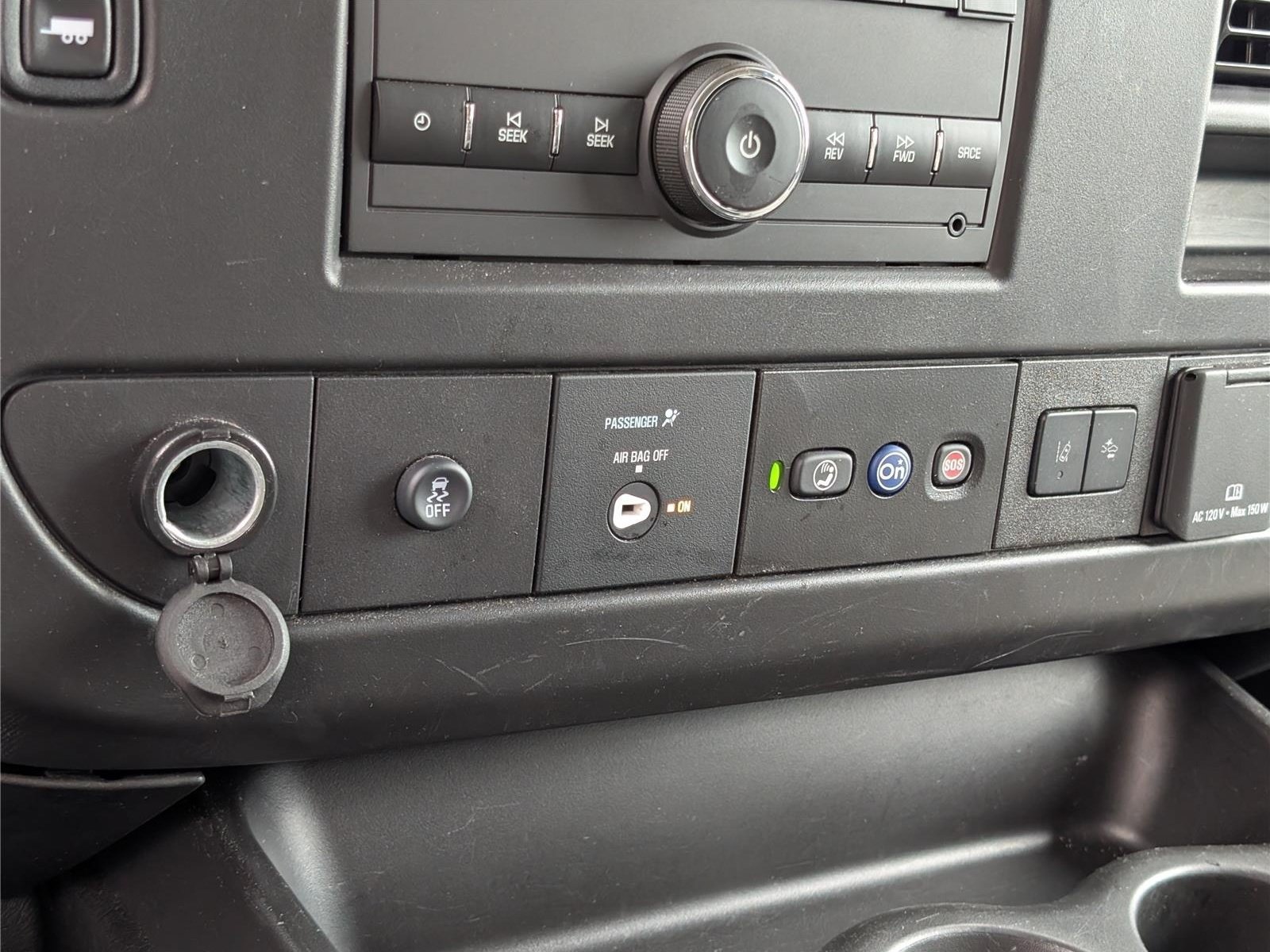 Used 2025 Chevrolet Express 3500 LT w/ LT Preferred Equipment Group RWD image 23