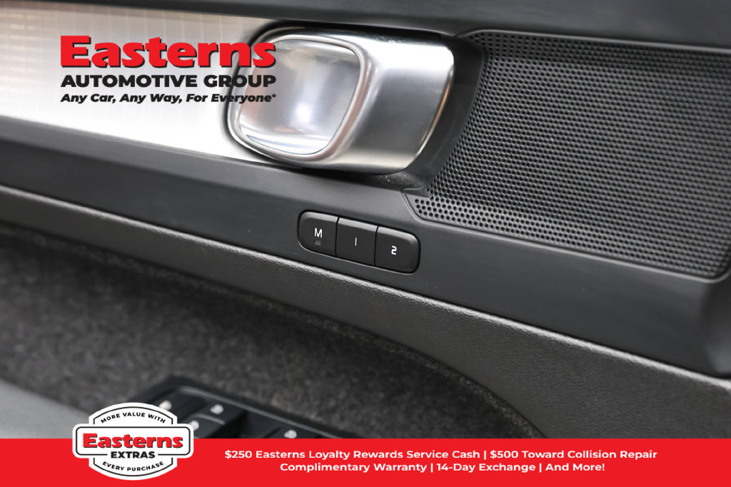 Used 2024 Volvo XC40 B5 Core AWD/4WD image 22