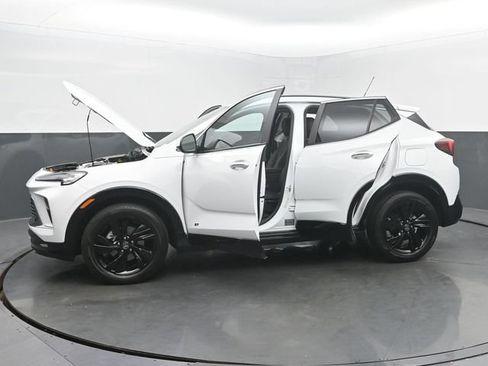 Used 2025 Buick Encore GX Sport Touring FWD image 53