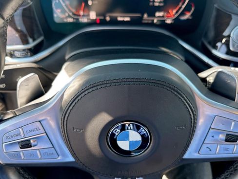 Used 2021 BMW 740i w/ M Sport Package image 22