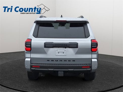 Certified 2025 Toyota 4Runner TRD Off-Road image 7