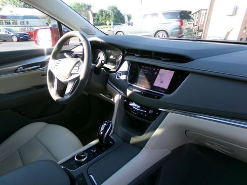 Used 2020 Cadillac XT5 Premium Luxury AWD/4WD image 37