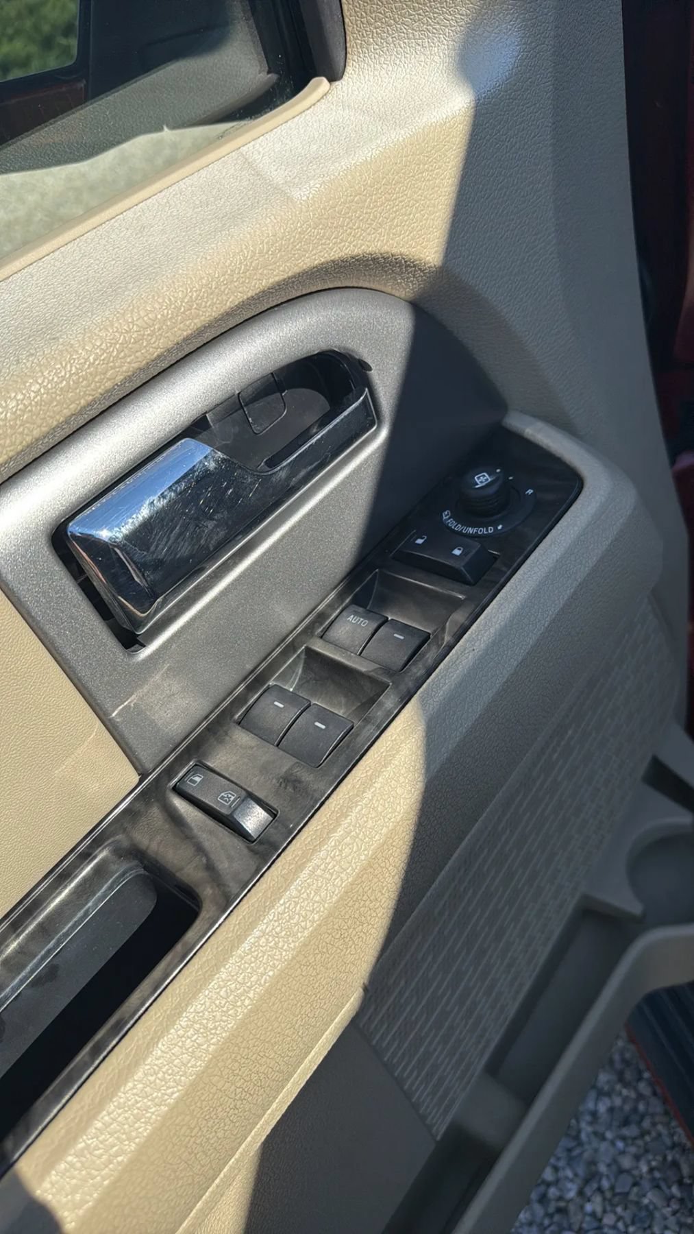 Used 2015 Ford Expedition Limited w/ Equipment Group 301A RWD image 17