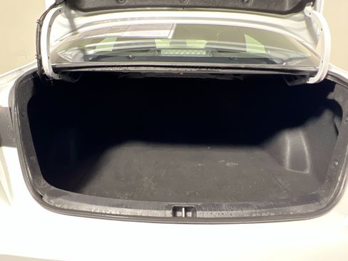 Used 2025 Toyota Corolla LE FWD image 31