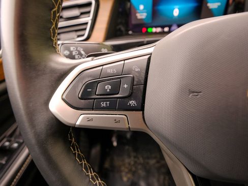 Used 2024 Volkswagen Atlas SE image 36