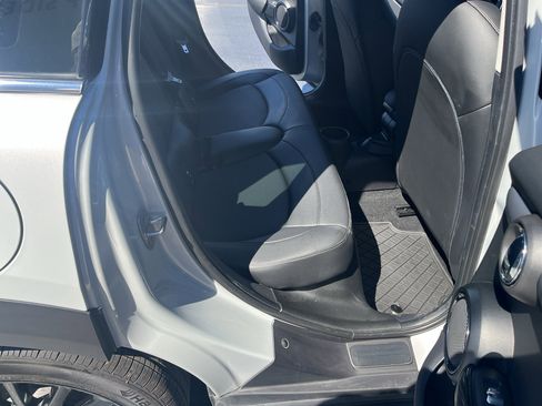 Used 2022 MINI Cooper 4-Door Hardtop FWD image 37
