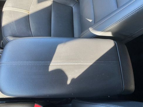 Used 2022 Chevrolet Equinox Premier image 23