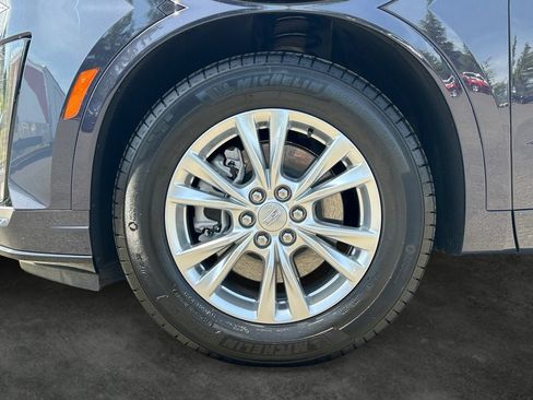 Used 2025 Cadillac XT6 Luxury AWD/4WD image 4