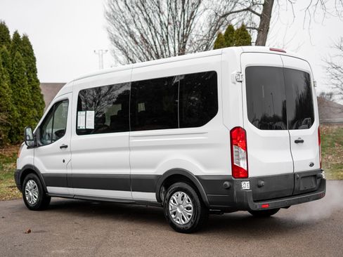 Used 2017 Ford Transit 350 XLT image 7