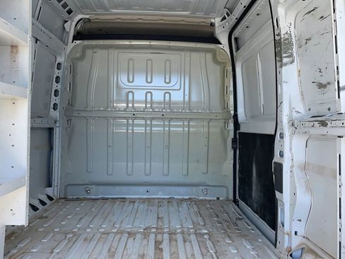 Used 2023 RAM ProMaster 2500 w/ Convenience Group FWD image 32