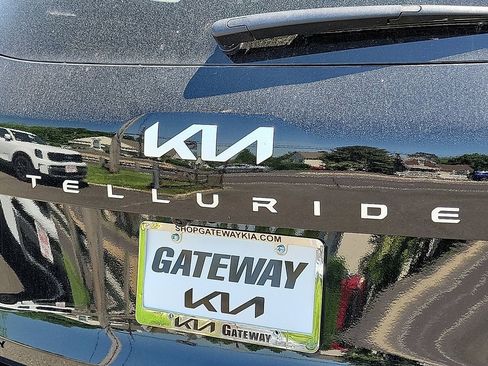Used 2024 Kia Telluride SX image 12