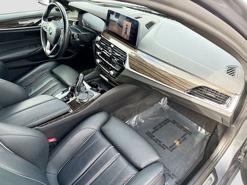 Used 2021 BMW 530i image 14