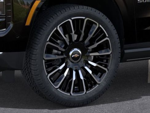 New 2026 Chevrolet Suburban High Country AWD/4WD image 9