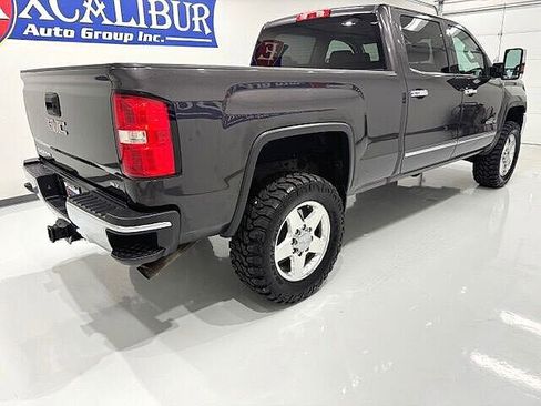 Used 2015 GMC Sierra 2500 SLT w/ Suspension Package, Off-Road image 2