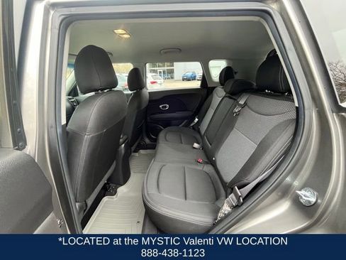 Used 2017 Kia Soul + FWD image 12