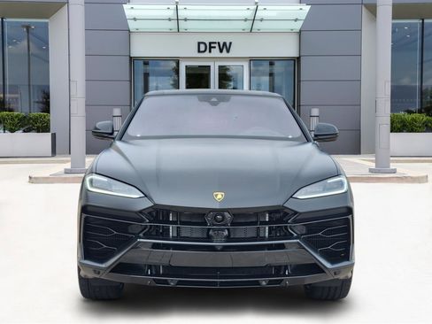 Used 2025 Lamborghini Urus SE image 2